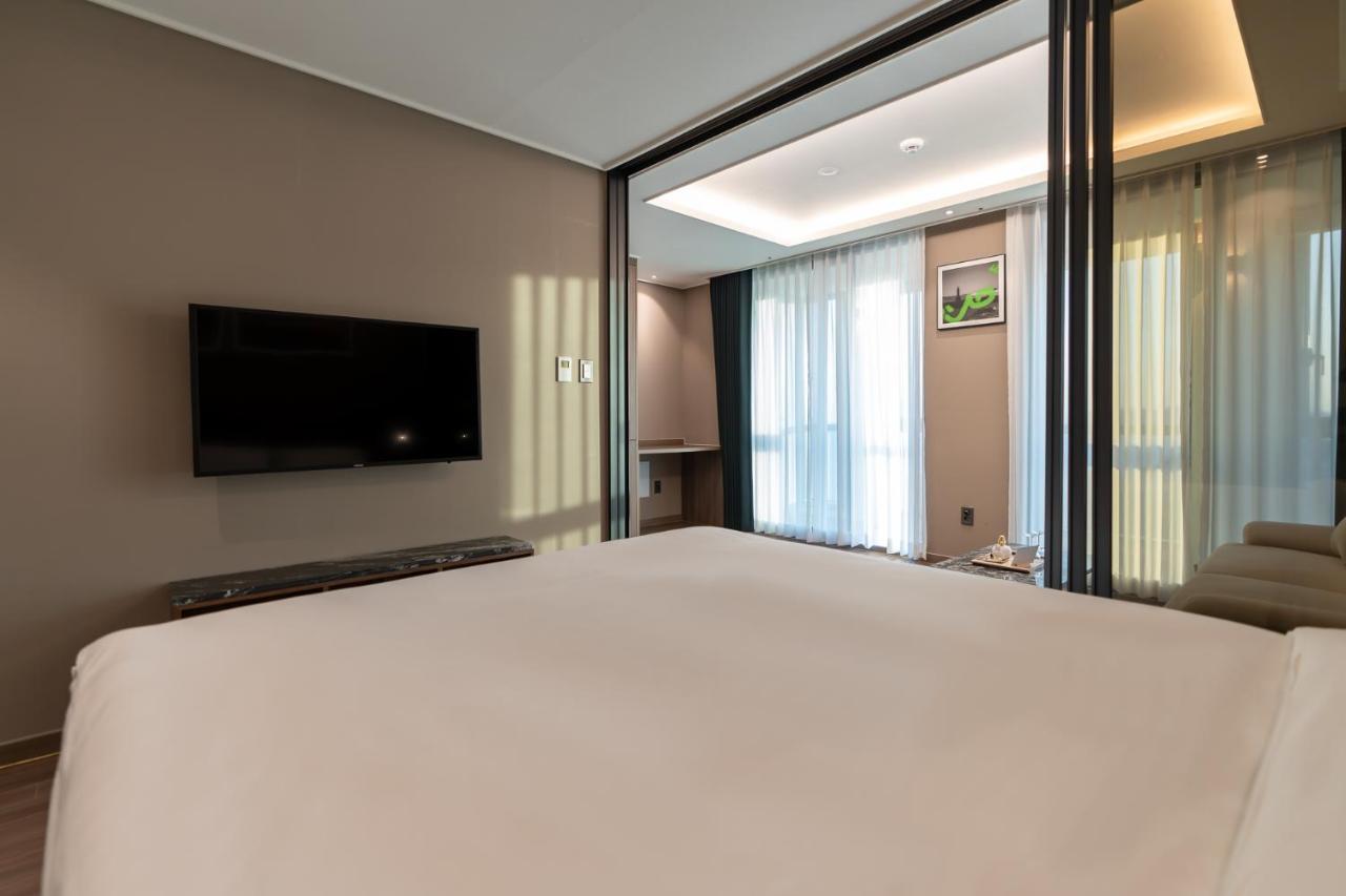 בוסאן D Ov Haeundae Hotel מראה חיצוני תמונה