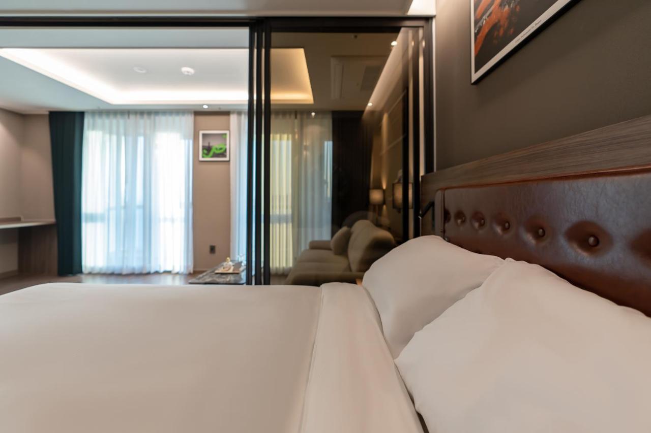 בוסאן D Ov Haeundae Hotel מראה חיצוני תמונה