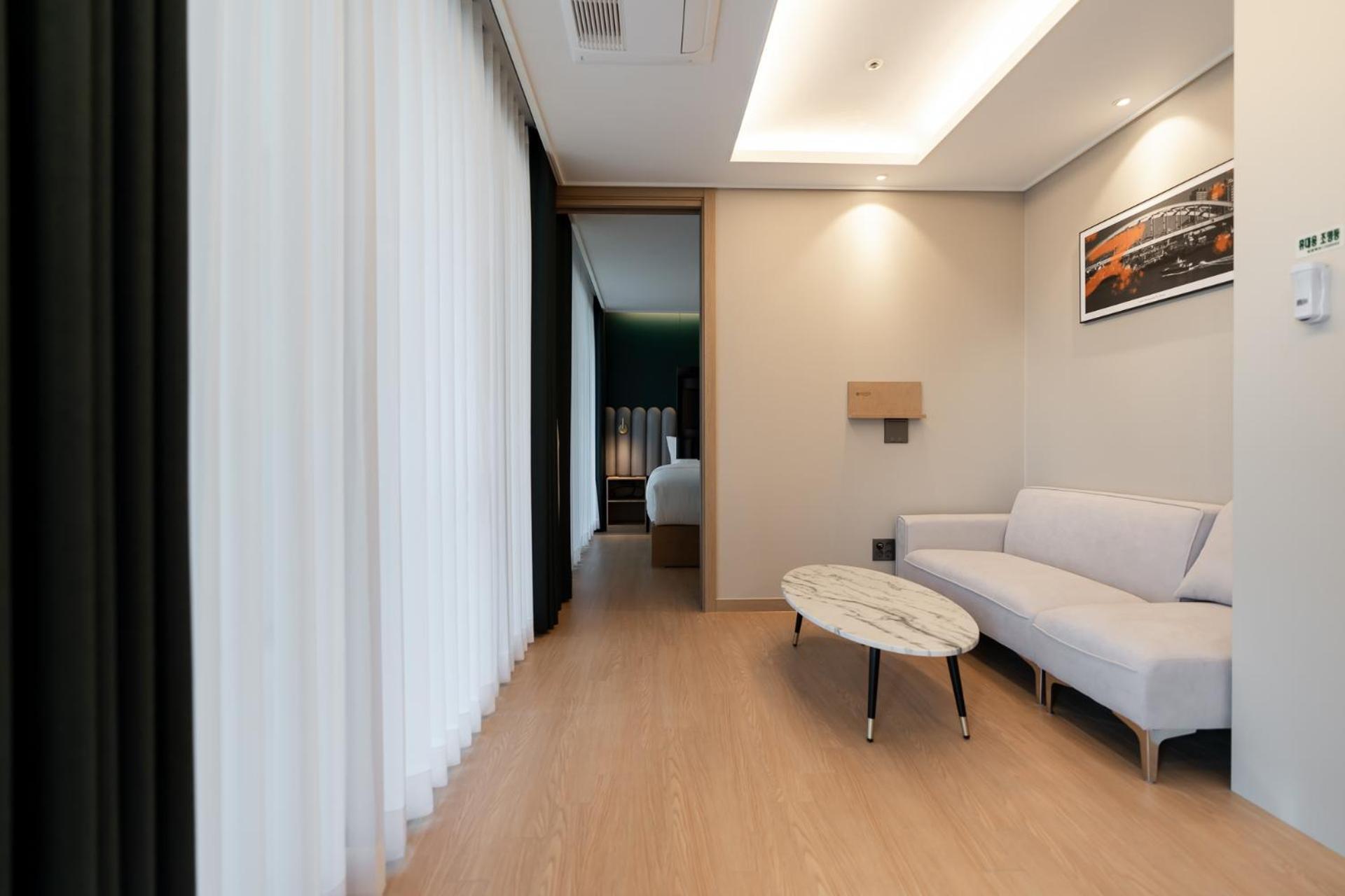 בוסאן D Ov Haeundae Hotel מראה חיצוני תמונה